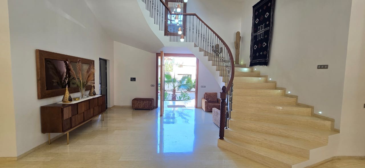 Villa, Route de Fès