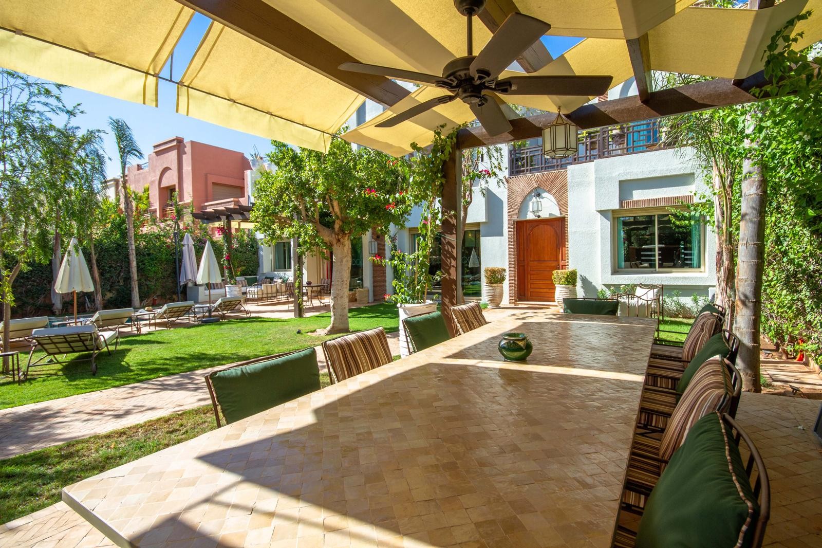 Villa, Amelkis
