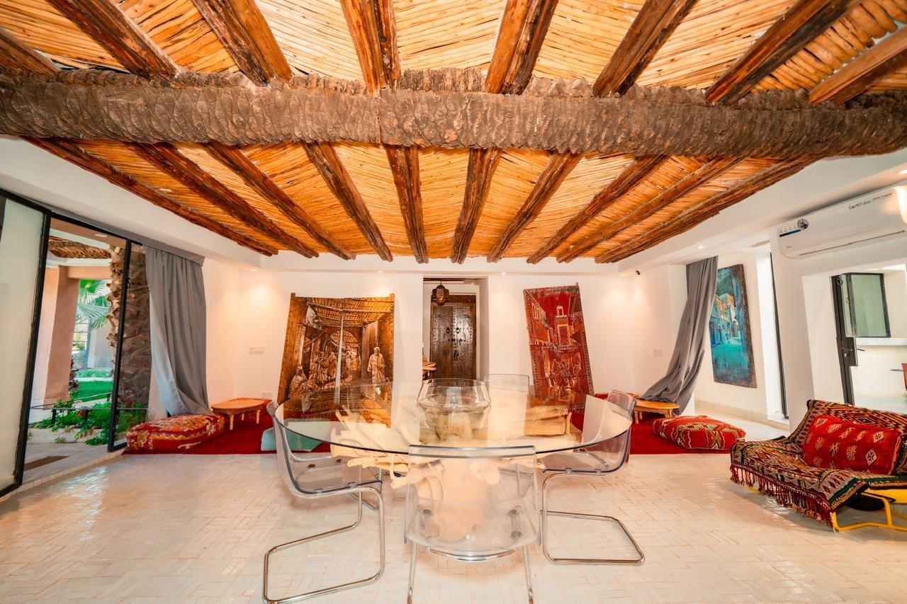Villa, Route d'Amizmiz