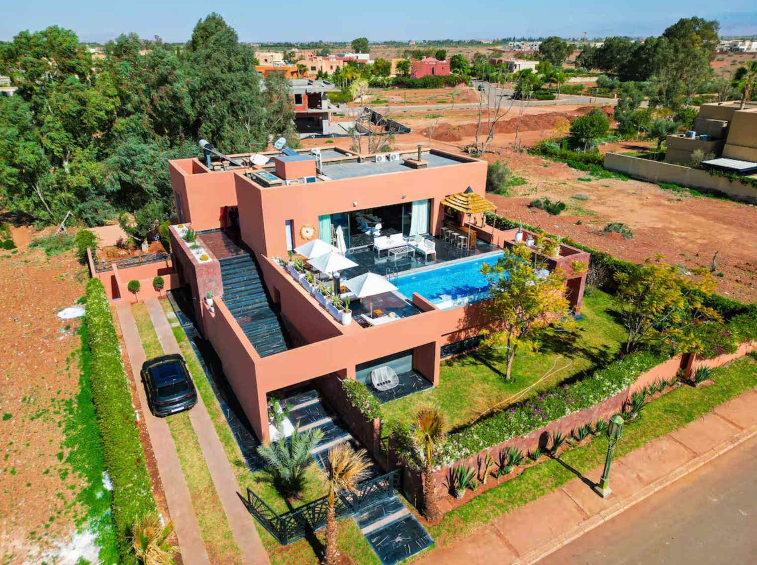 Villa, Amelkis