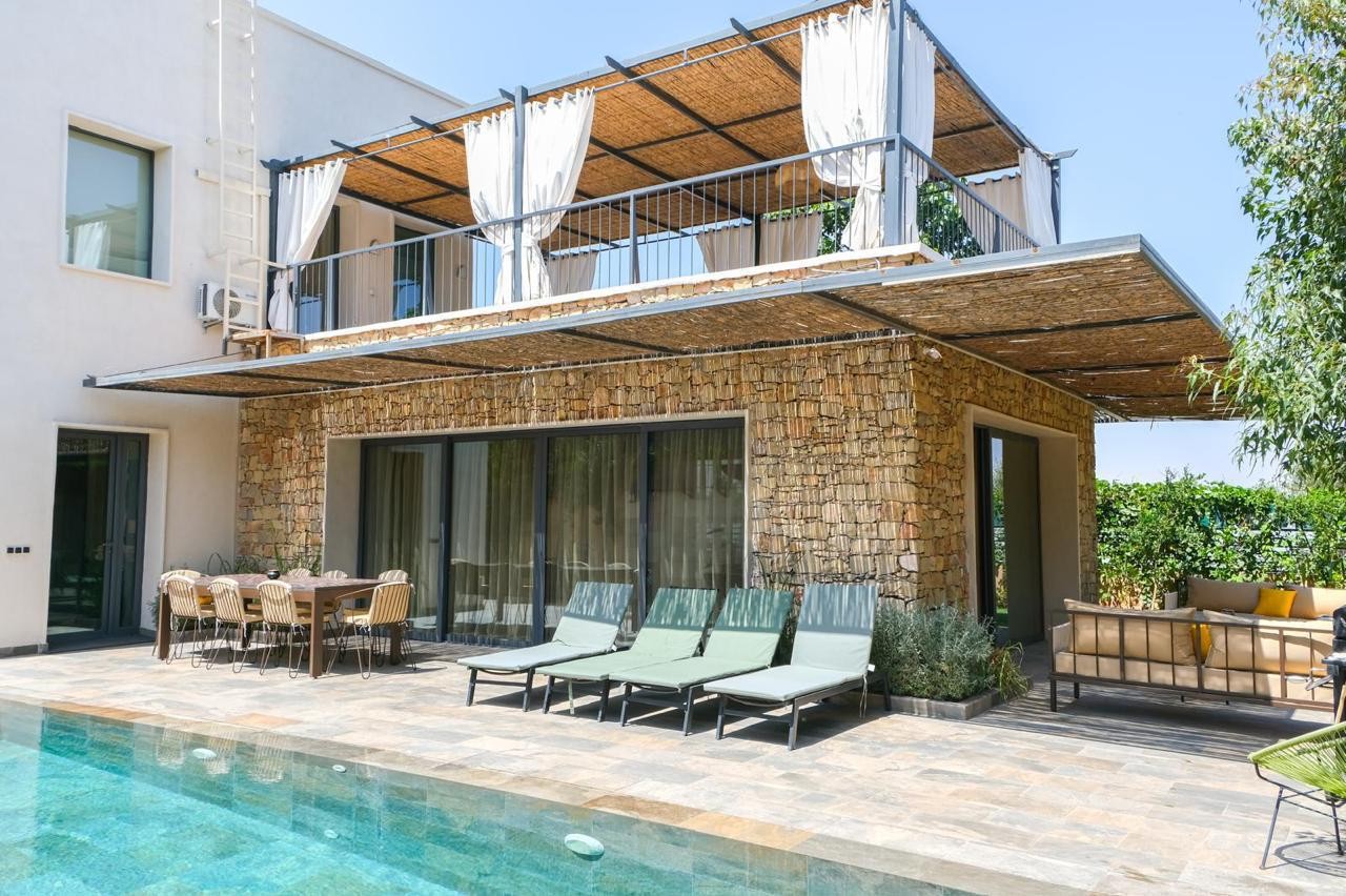 Villa image