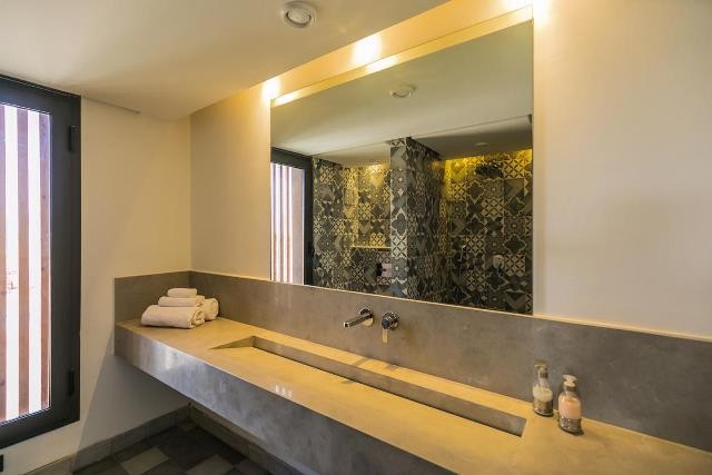 Luxury villa, Amelkis area