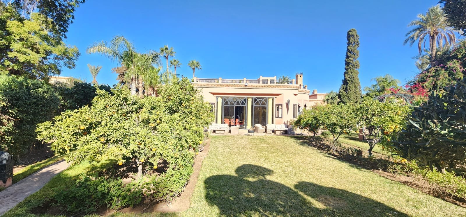 Villa, Targa