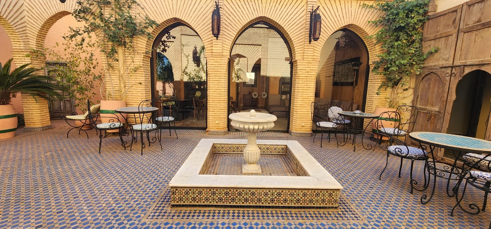 Villa, Targa