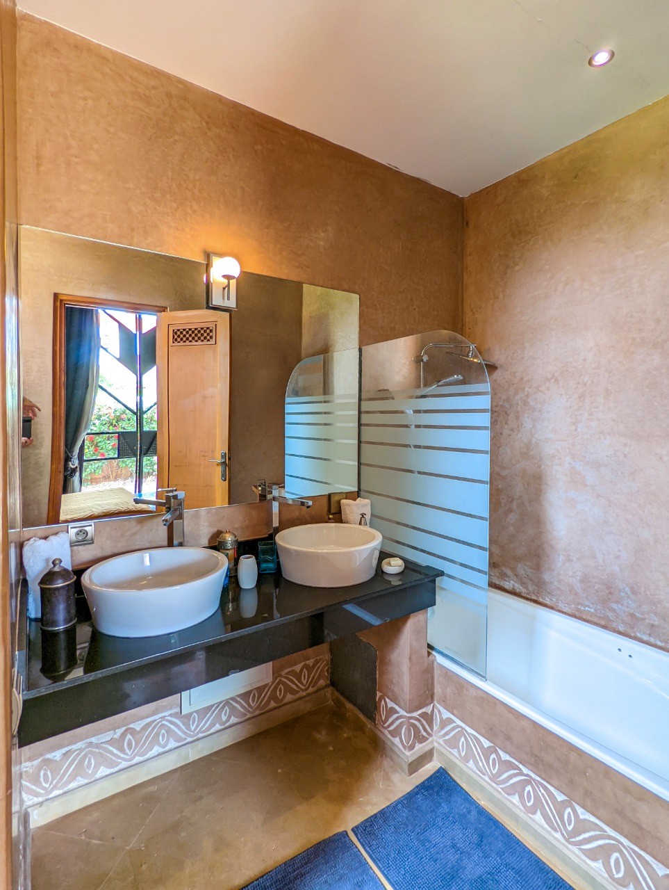 Luxury villa, Road to Ouarzazate
