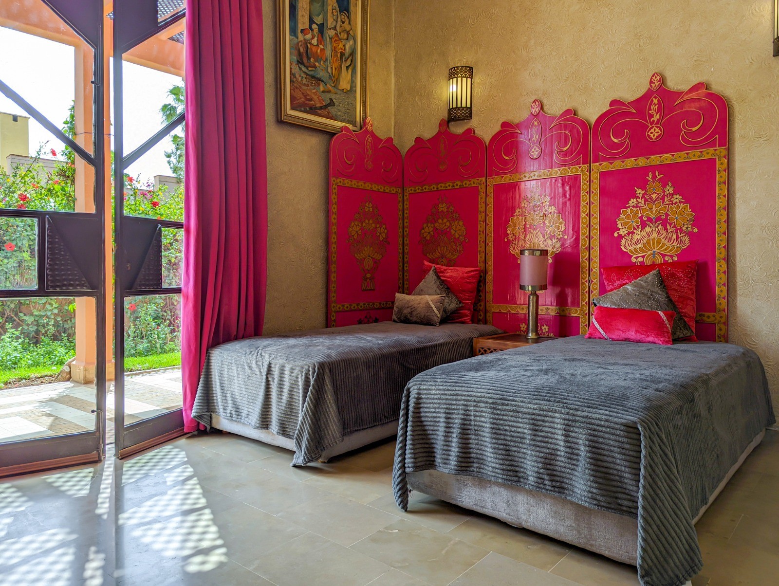 Luxury villa, Road to Ouarzazate