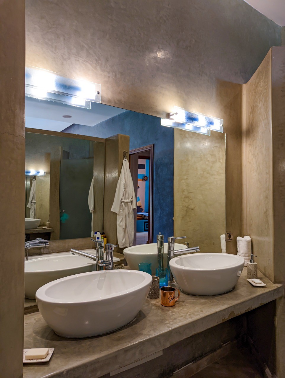 Luxury villa, Road to Ouarzazate